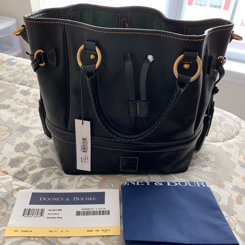 SOLD! Dooney & Bourke Florentine Buckley🖤 THIS BAG IS STILL FOR SALE!